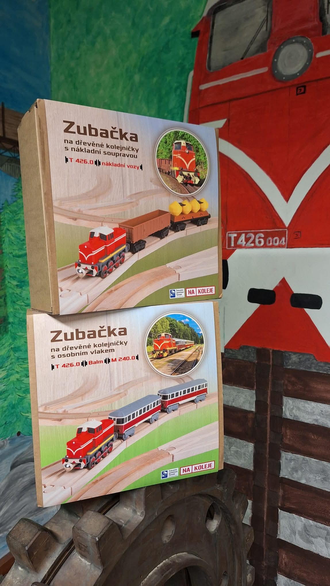 Set ozubnicové lokomotivy na dřevěné kolejničky